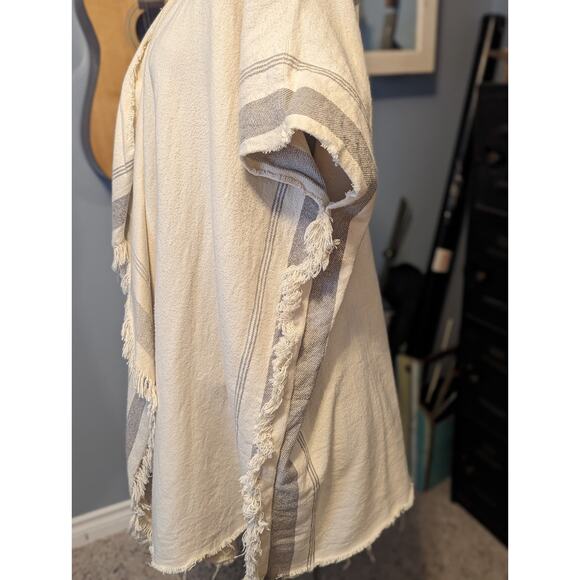 mes demoiselles paris unique poncho jacket, shawl jacket blanket w pockets - Picture 3 of 10